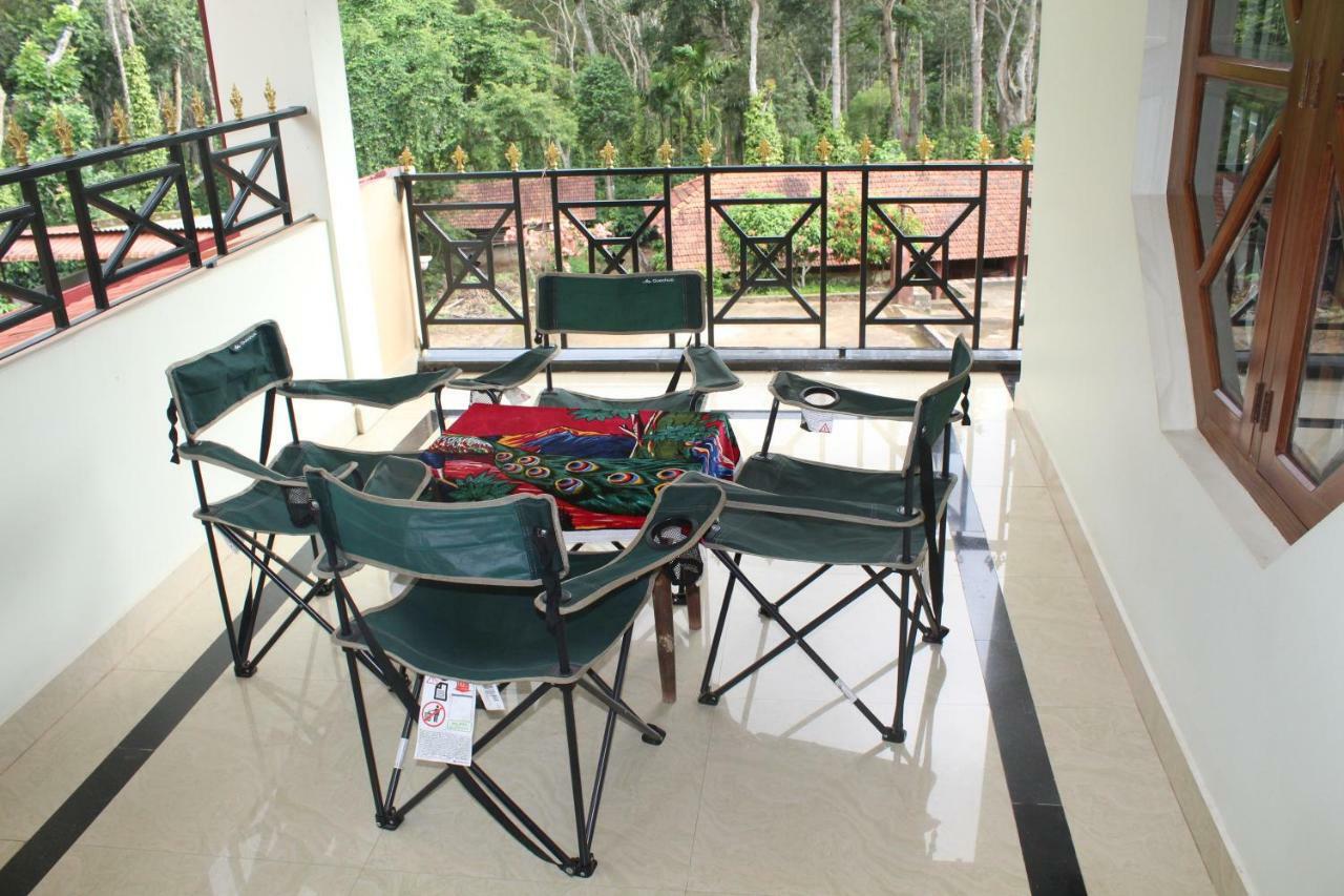 Whistling Woods Farm Stay Kushālnagar Exterior photo