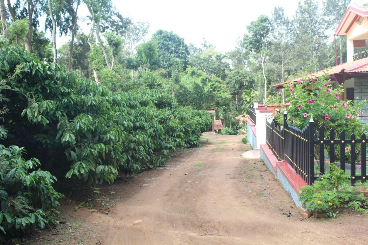 Whistling Woods Farm Stay Kushālnagar Exterior photo